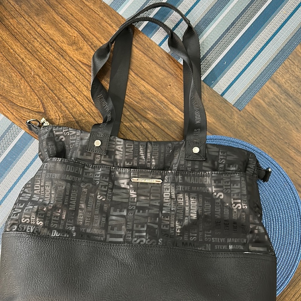 Steve Madden weekend bag